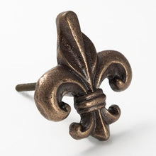 Fleur-de-les Cast Iron Knob